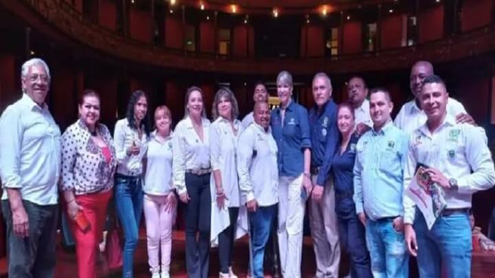 Radio Viva Fenix