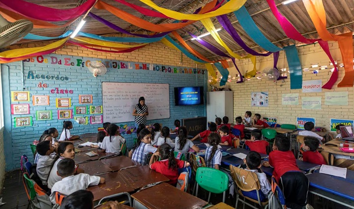 Radio viva Fenix | Son más de 740 mil los estudiantes que regresan a ...